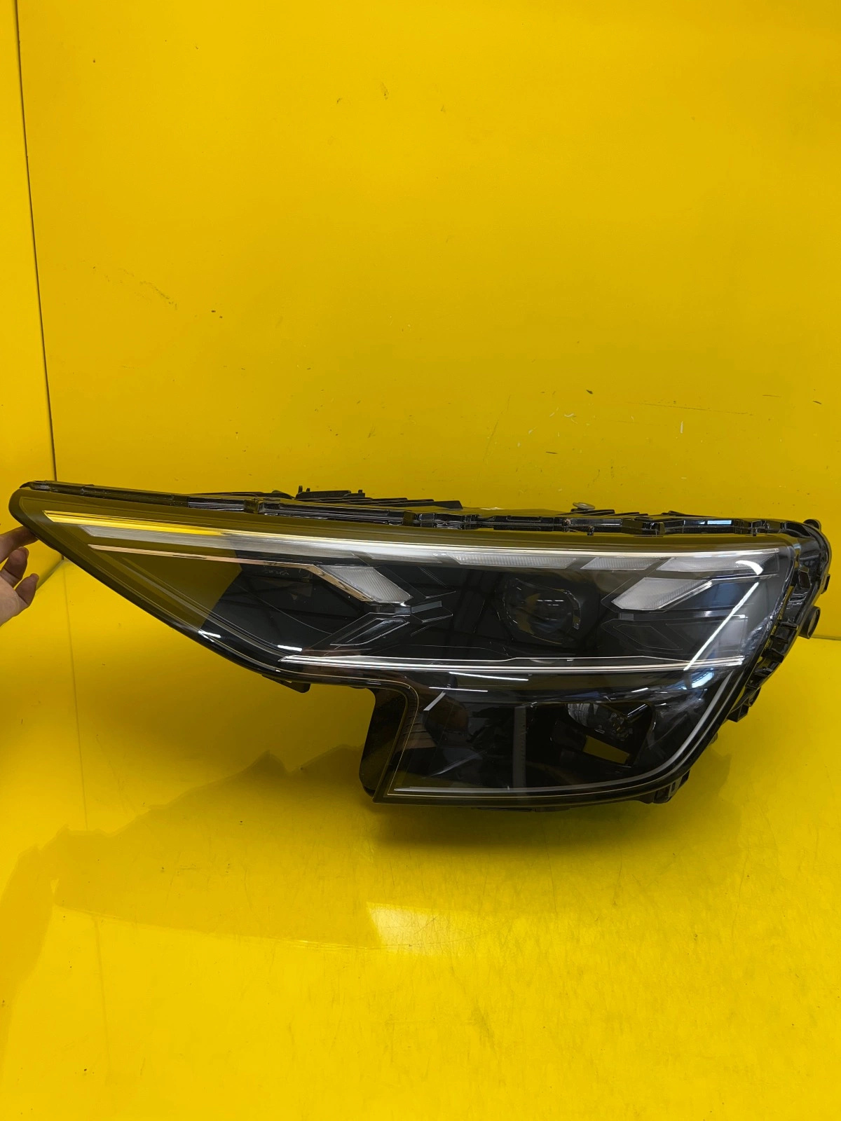 Far stânga Full LED Facelift OEM 26203
