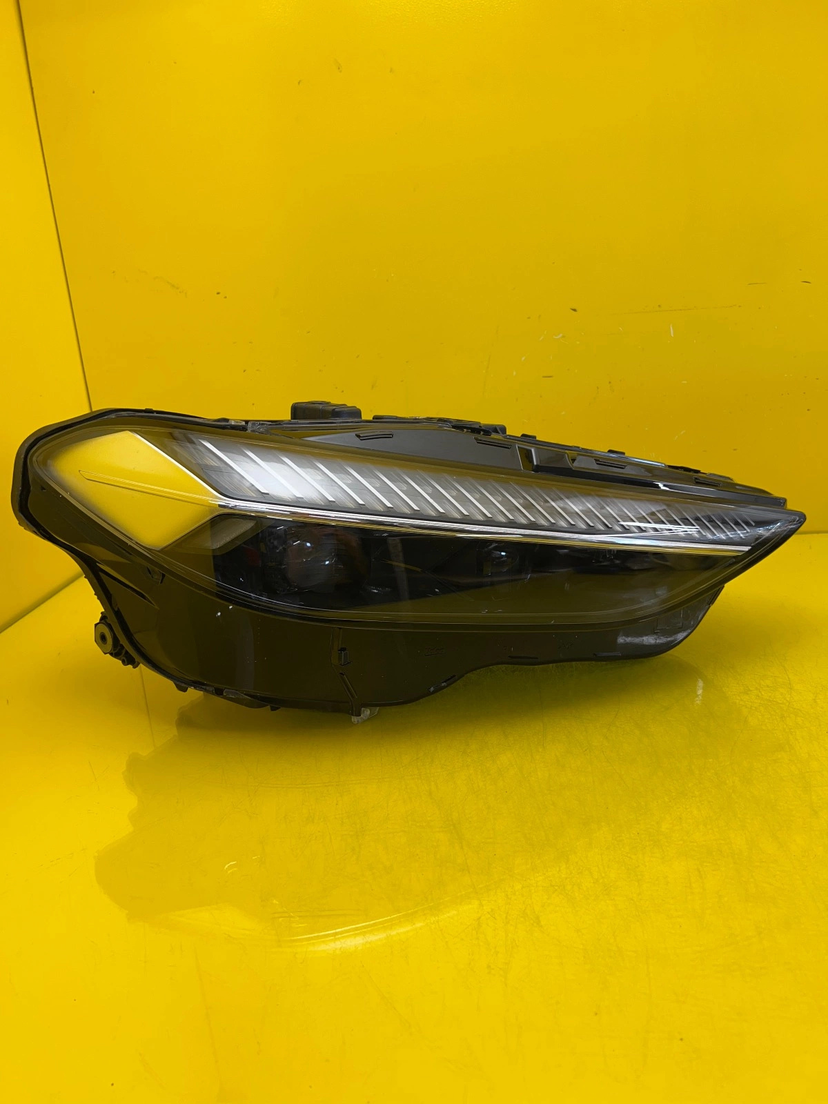 Far dreapta OEM 26211