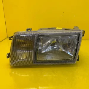 Far Dreapta Mercedes W126