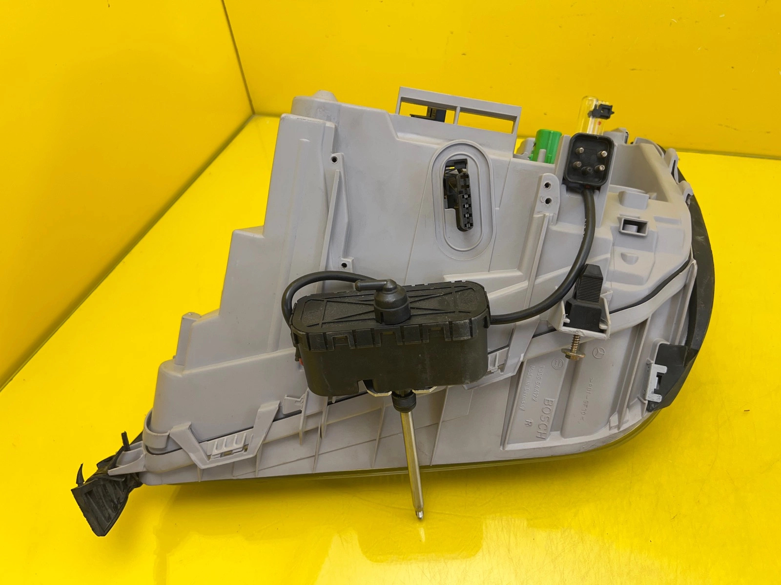 Far dreapta Xenon Coupé Facelift OEM 26239 - Image 5