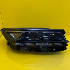 Far Dreapta VW Touareg III 3 19- Full LED