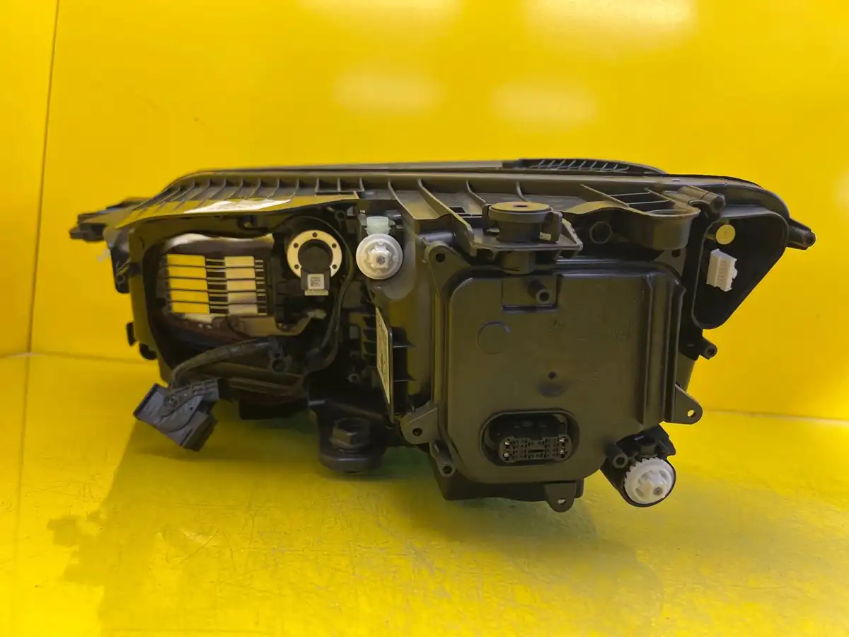 Far Dreapta VW Touareg III 3 19- Full LED