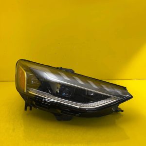 Far dreapta  Facelift OEM 26262