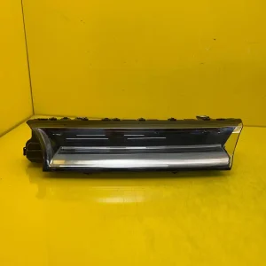 Far Stanga Volkswagen Halogen Przod Volksvagen T7 LED