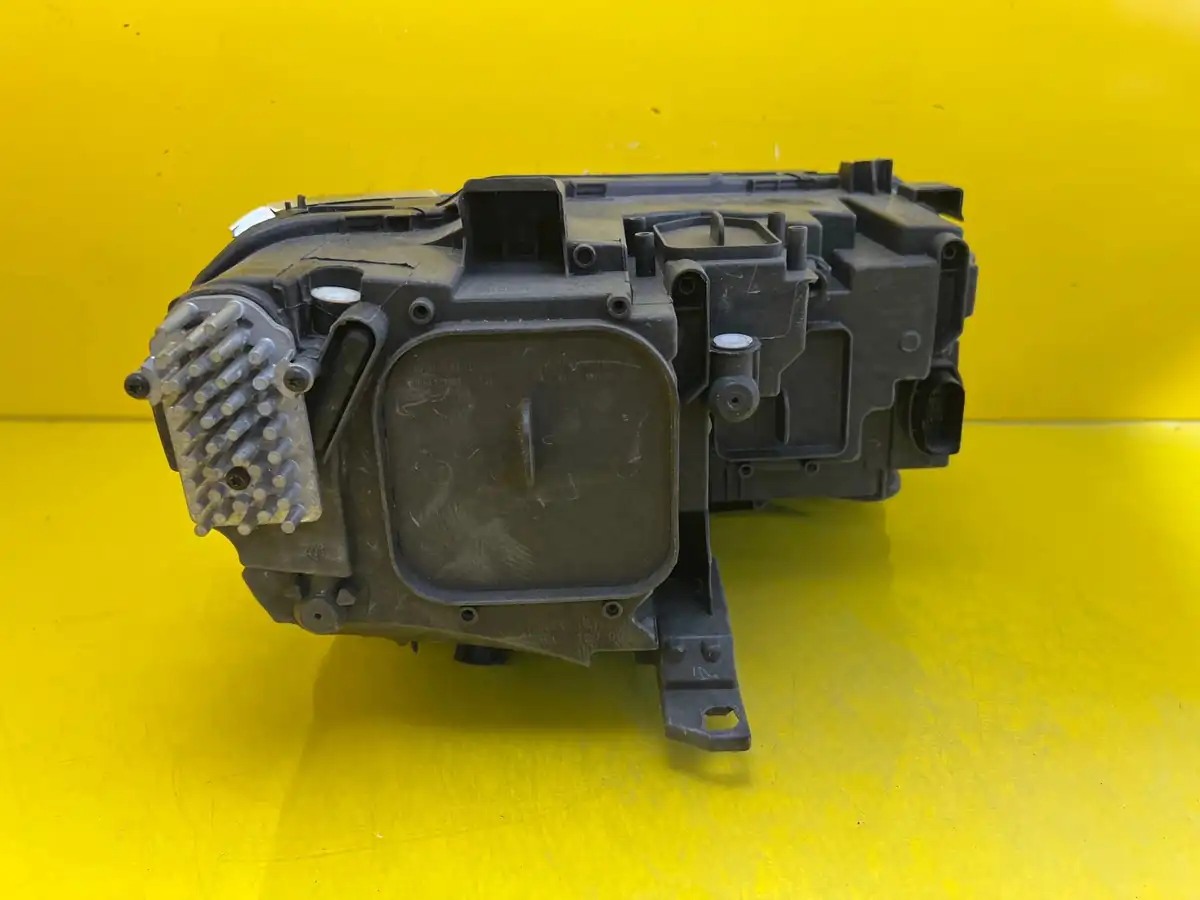 Far Volkswagen Tiguan II 2 16- Full LED