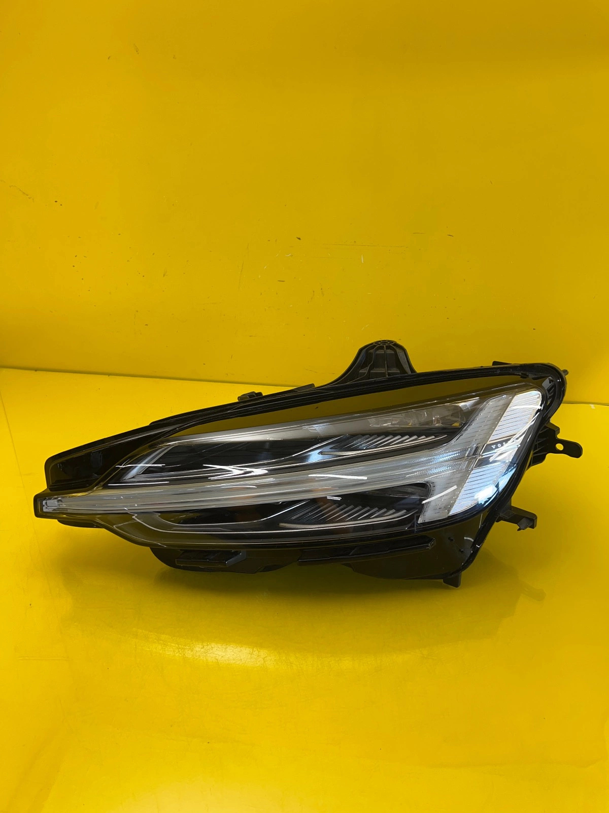 Far Stanga Volvo S60 V60 LED