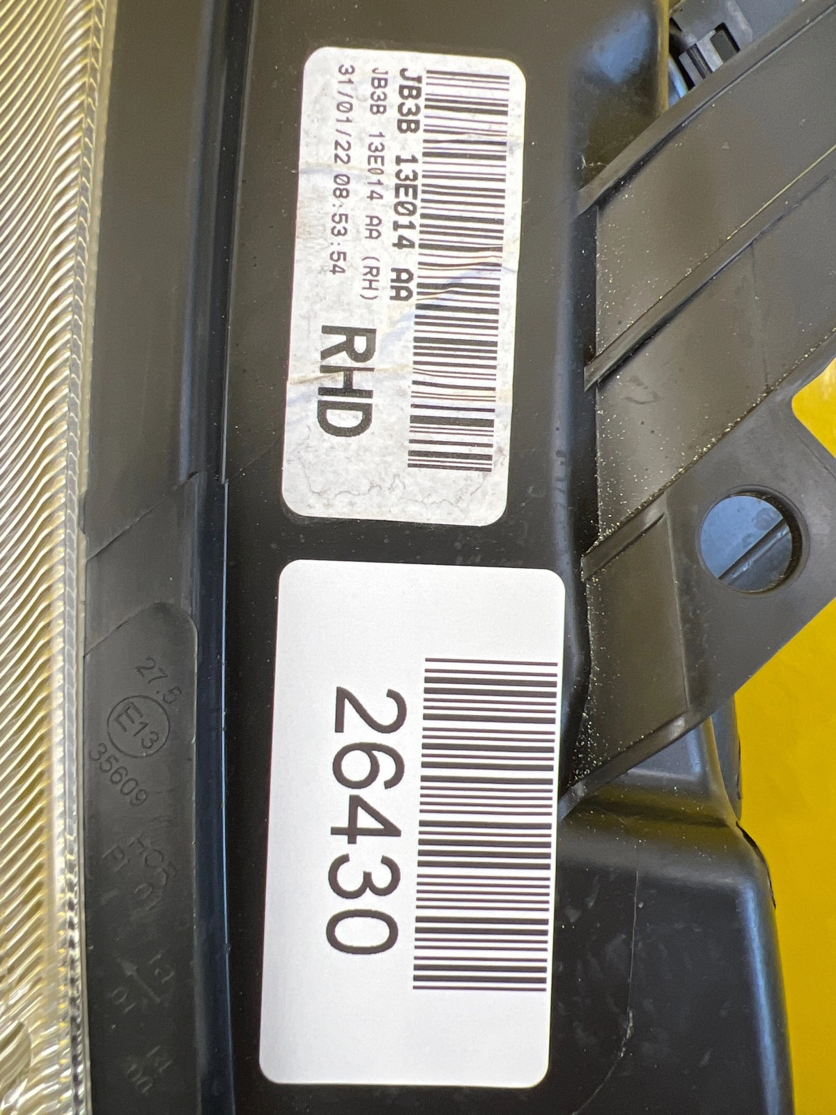 Far Dreapta Ford Ranger Raptor 18 Xenon - Image 2