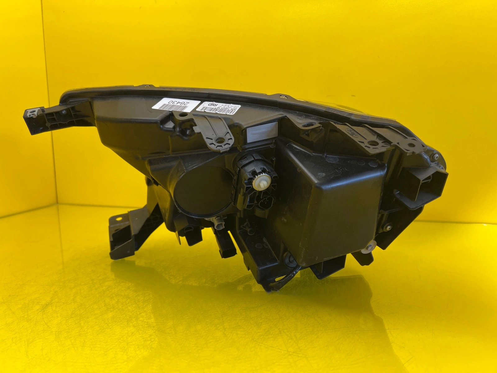 Far Dreapta Ford Ranger Raptor 18 Xenon - Image 3