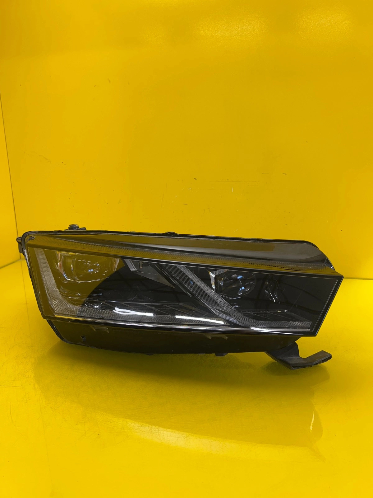 Far dreapta Full LED OEM 26557