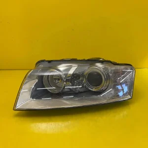 Far Audi A8 D3 Bixenon