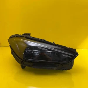 Far Dreapta Mercedes Cle W236 Full LED