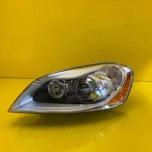 Far Stanga Volvo S60 V60 Xc60 Bixenon