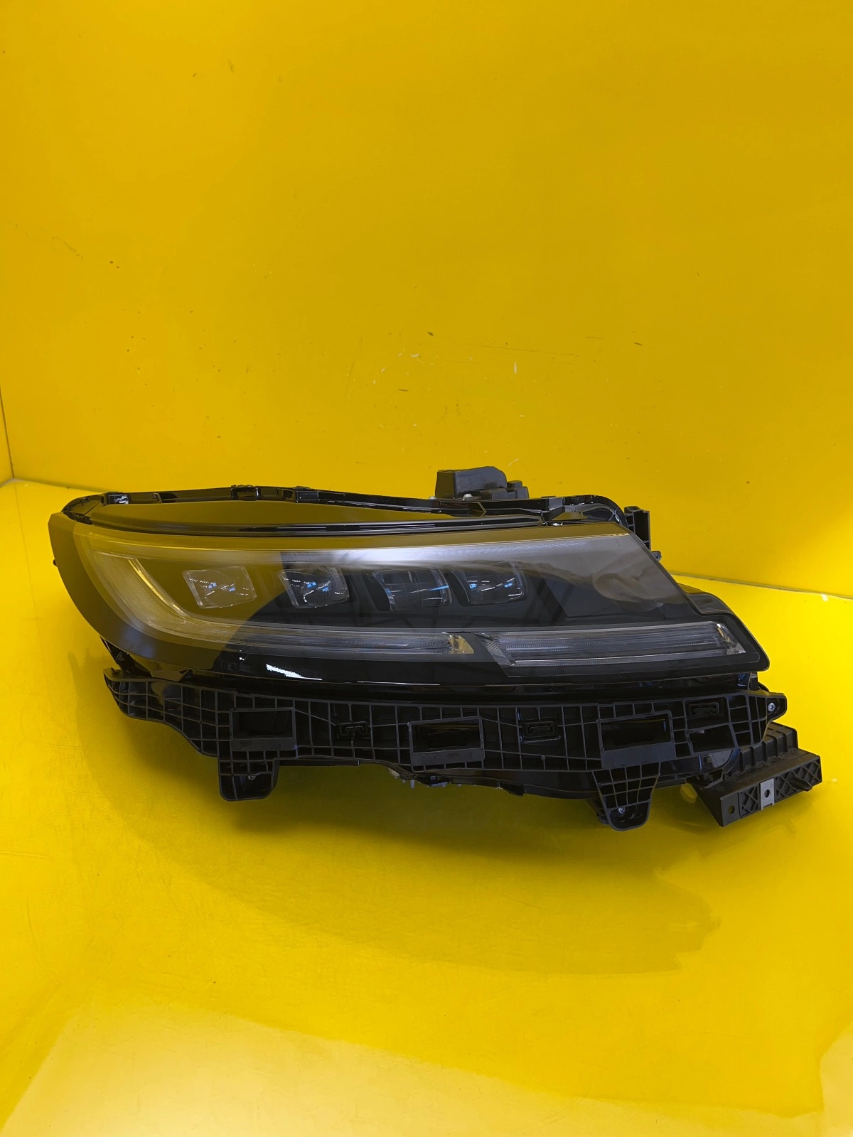 Far dreapta Full LED OEM 26606