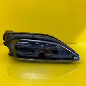 Far Dreapta Porsche Macan 95C Matrix Pdls+