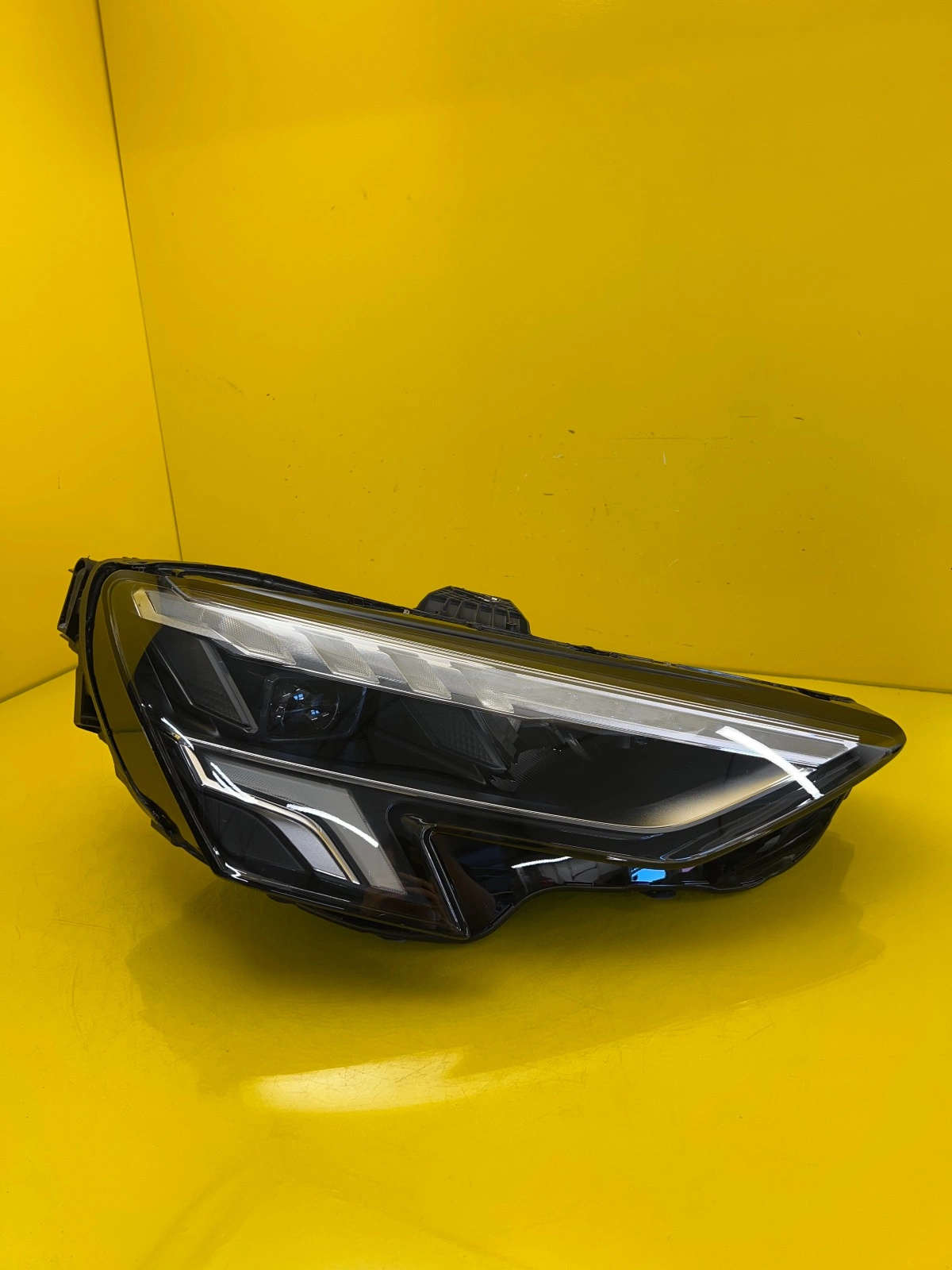 Far dreapta Full LED OEM 26639