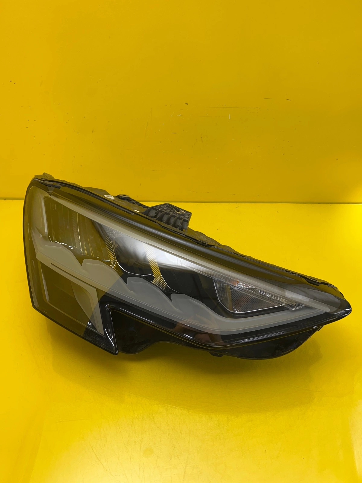 Far dreapta Full LED OEM 26671