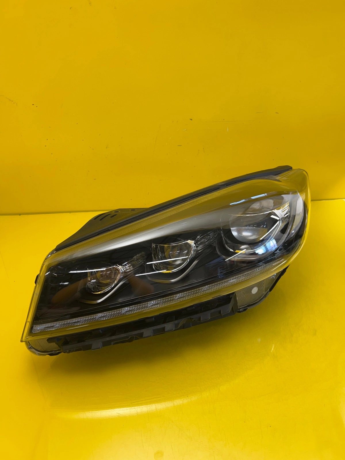 Far stânga Full LED Facelift 2017-2020 OEM 26682