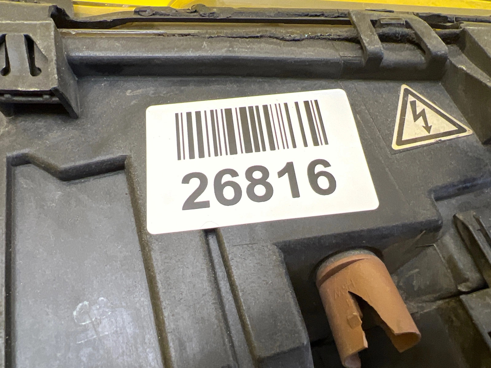 Far dreapta Xenon BMW Seria 3 E46 OEM 26816 - Image 2