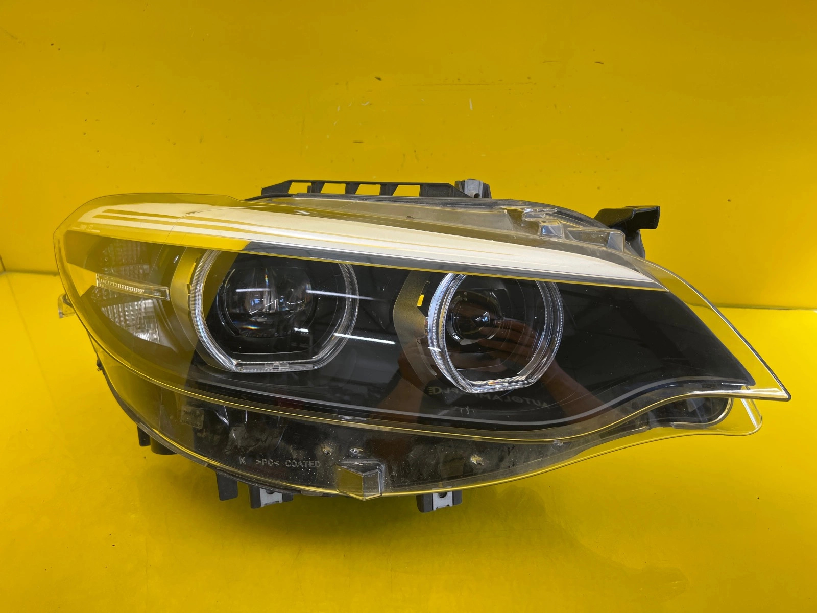 Far dreapta Full LED F22 Facelift OEM 8738680-04