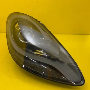Far Dreapta Porsche Boxter Cayman 982 Xenon