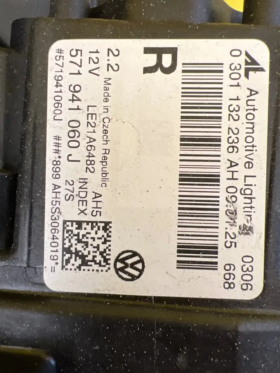 Far Dreapta VW Tiguan 3 III 571 Full LED
