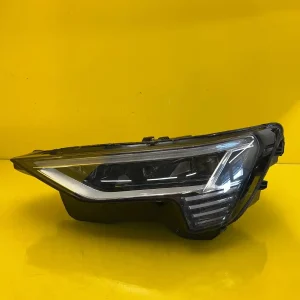 Far Audi Q4 E-Tron Full LED