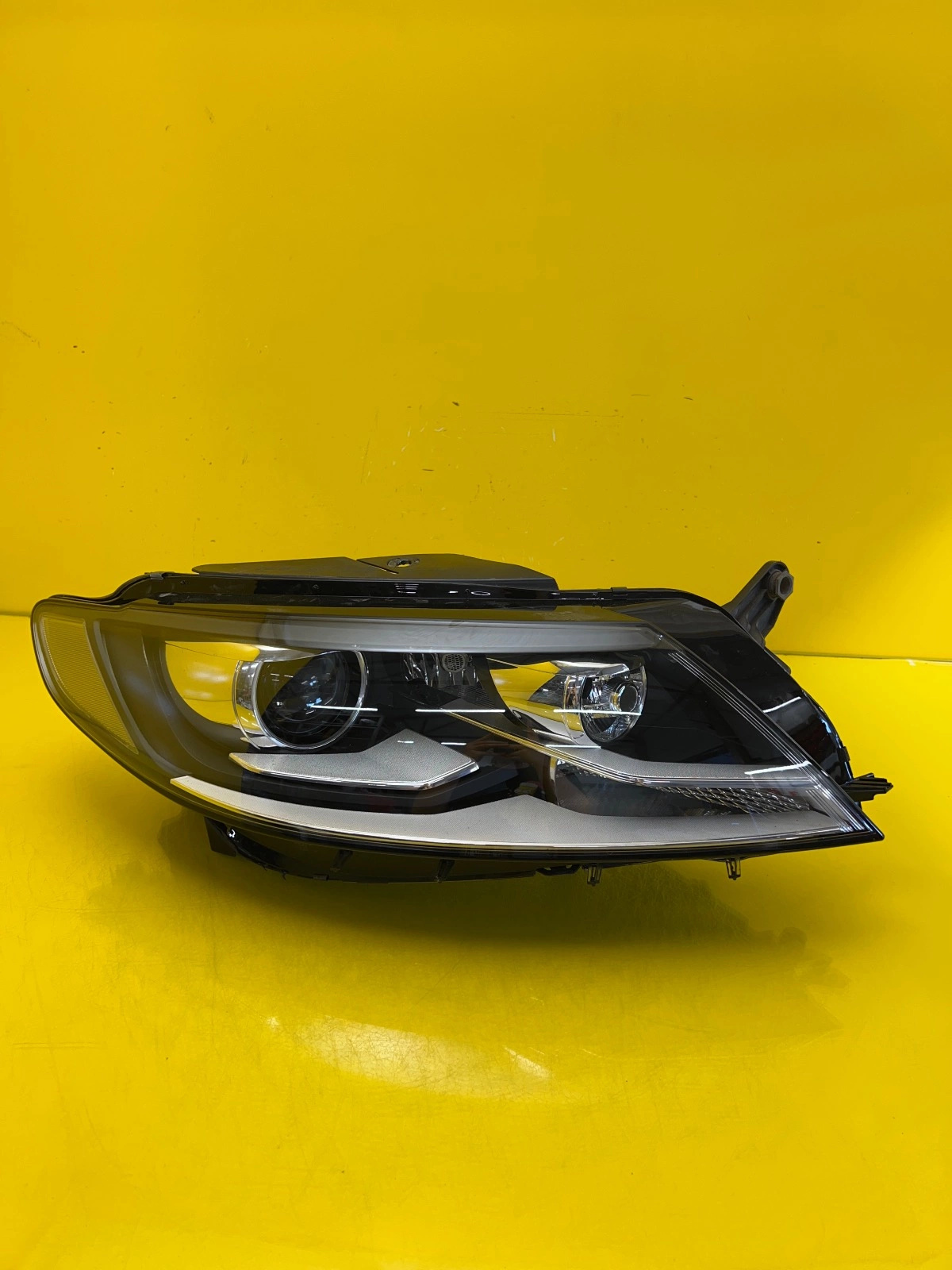 Far Dreapta VW Passat Cc Lift 11 Xenon