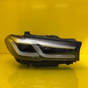 Far dreapta LED BMW Seria 5 G30 OEM 5A388C8-03