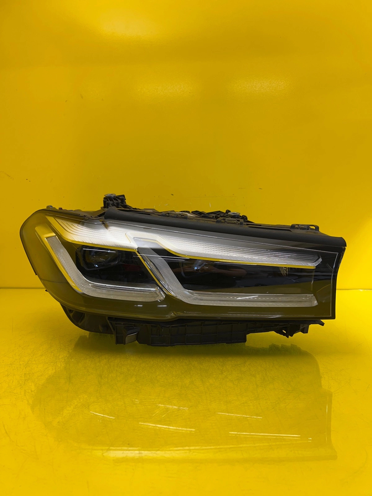 Far dreapta LED BMW Seria 5 G30 OEM 5A388C8-03