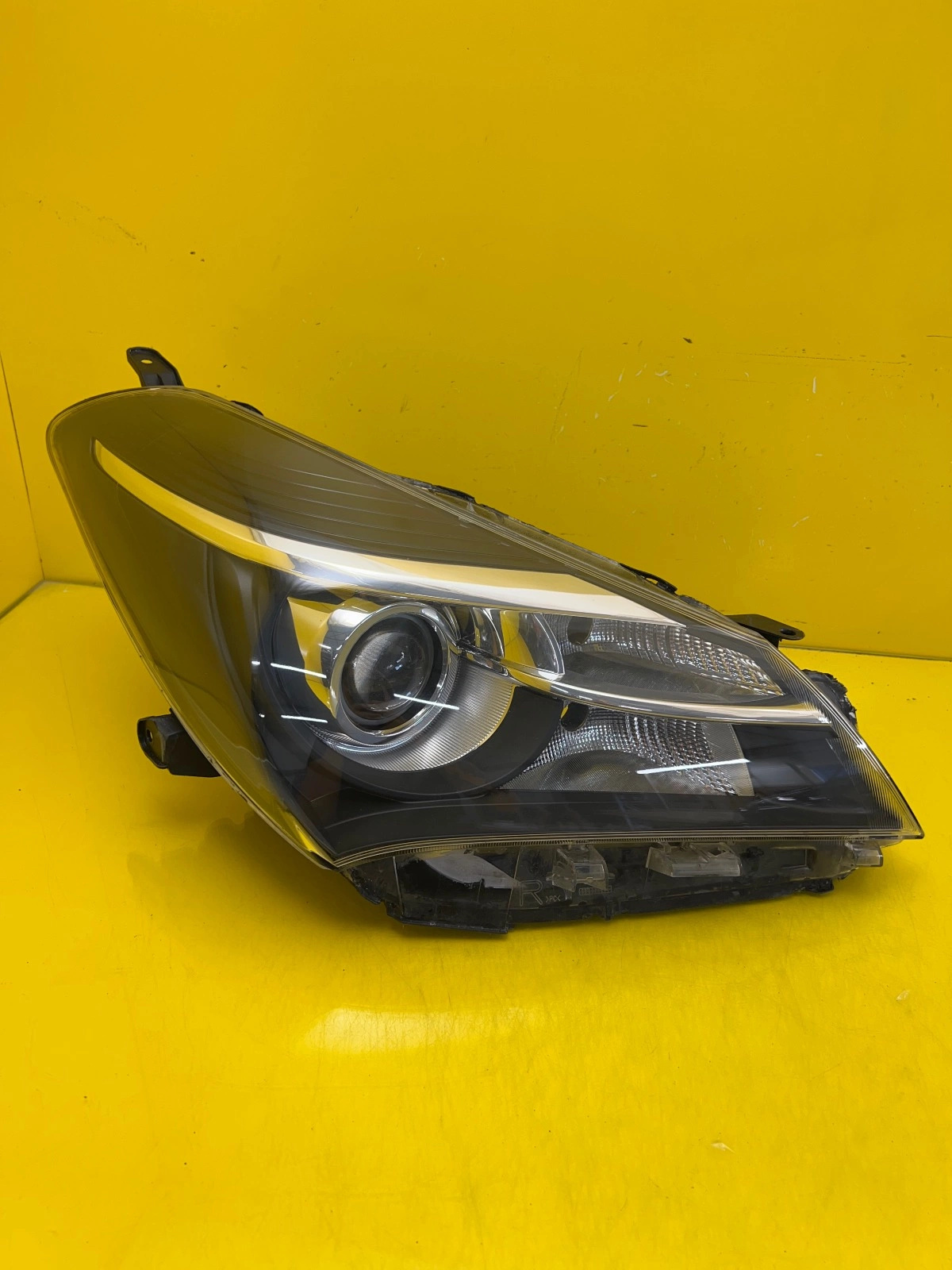 Far Dreapta Toyota Yaris Iii Lift