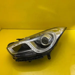Far Stanga Hyundai I40 LED