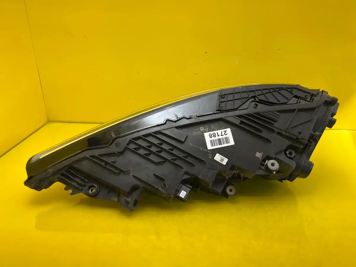 Far Dreapta Audi Q8 SQ8 4M Lift Full LED