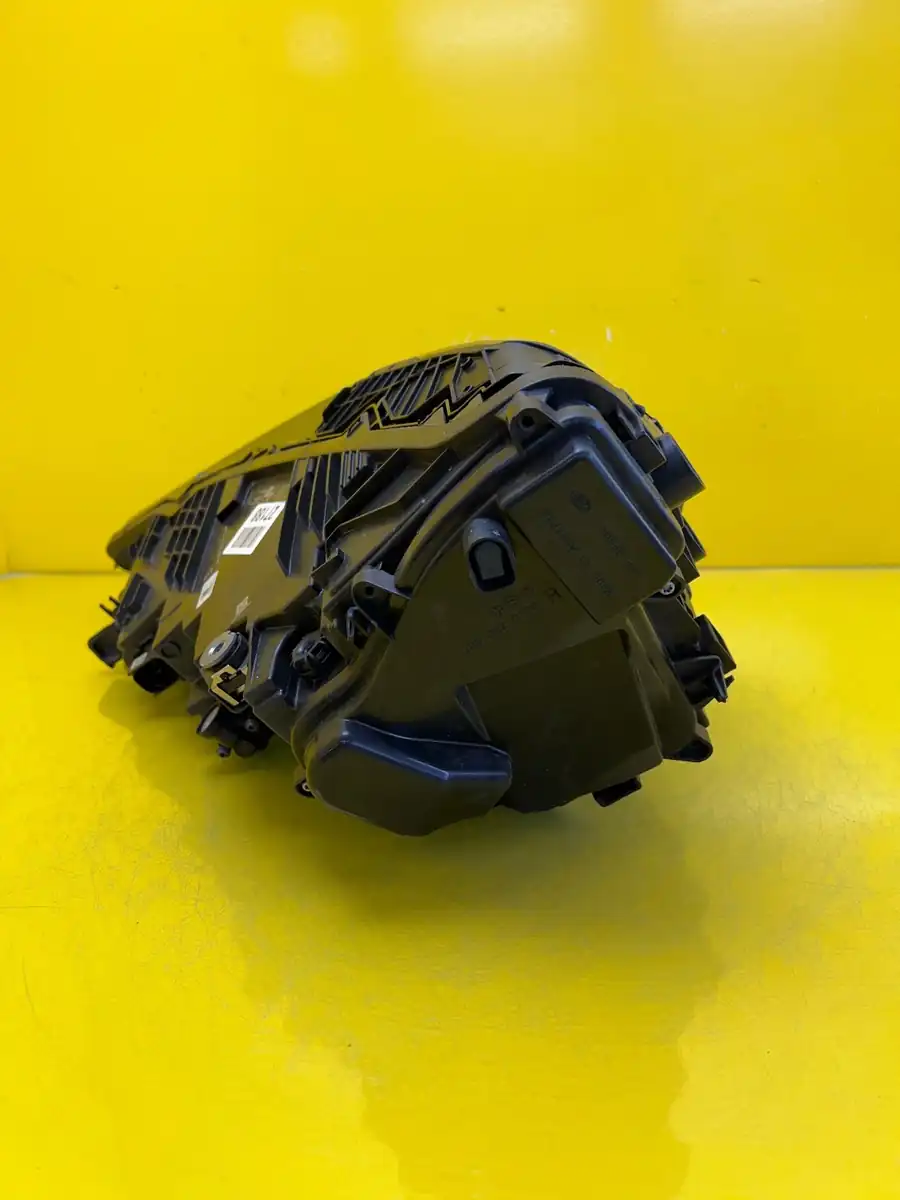 Far Dreapta Audi Q8 SQ8 4M Lift Full LED