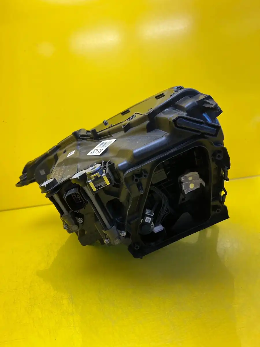 Far Dreapta Audi Q3 Matrix Full LED