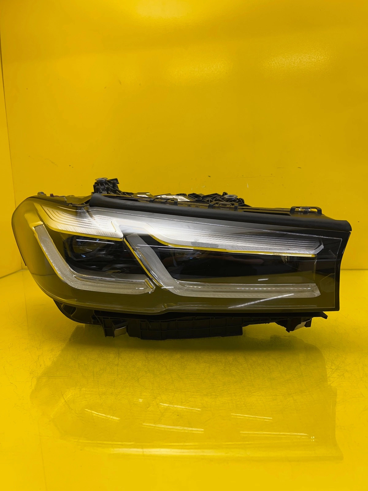 Far Dreapta BMW Seria 5 G30 Facelift Full LED