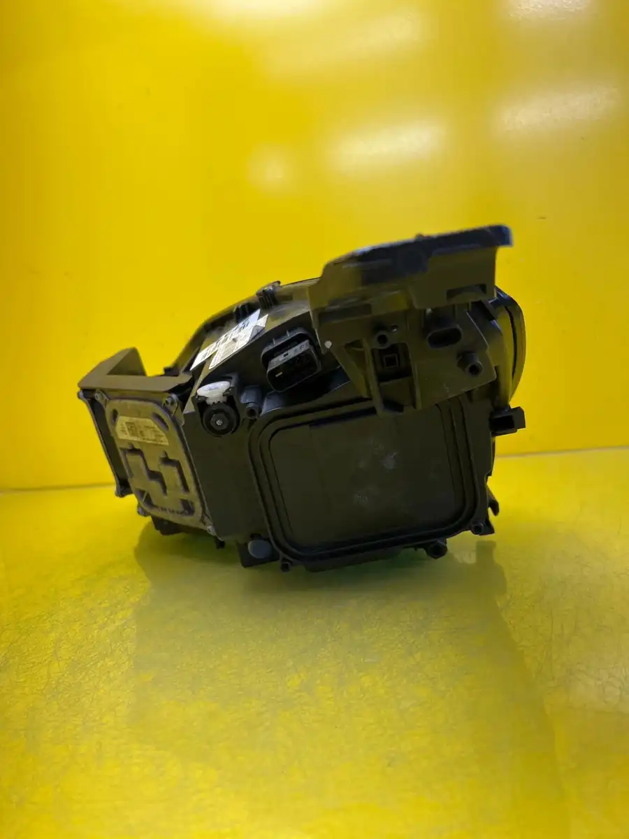 Far Dreapta Peugeot 308 T9 Full LED