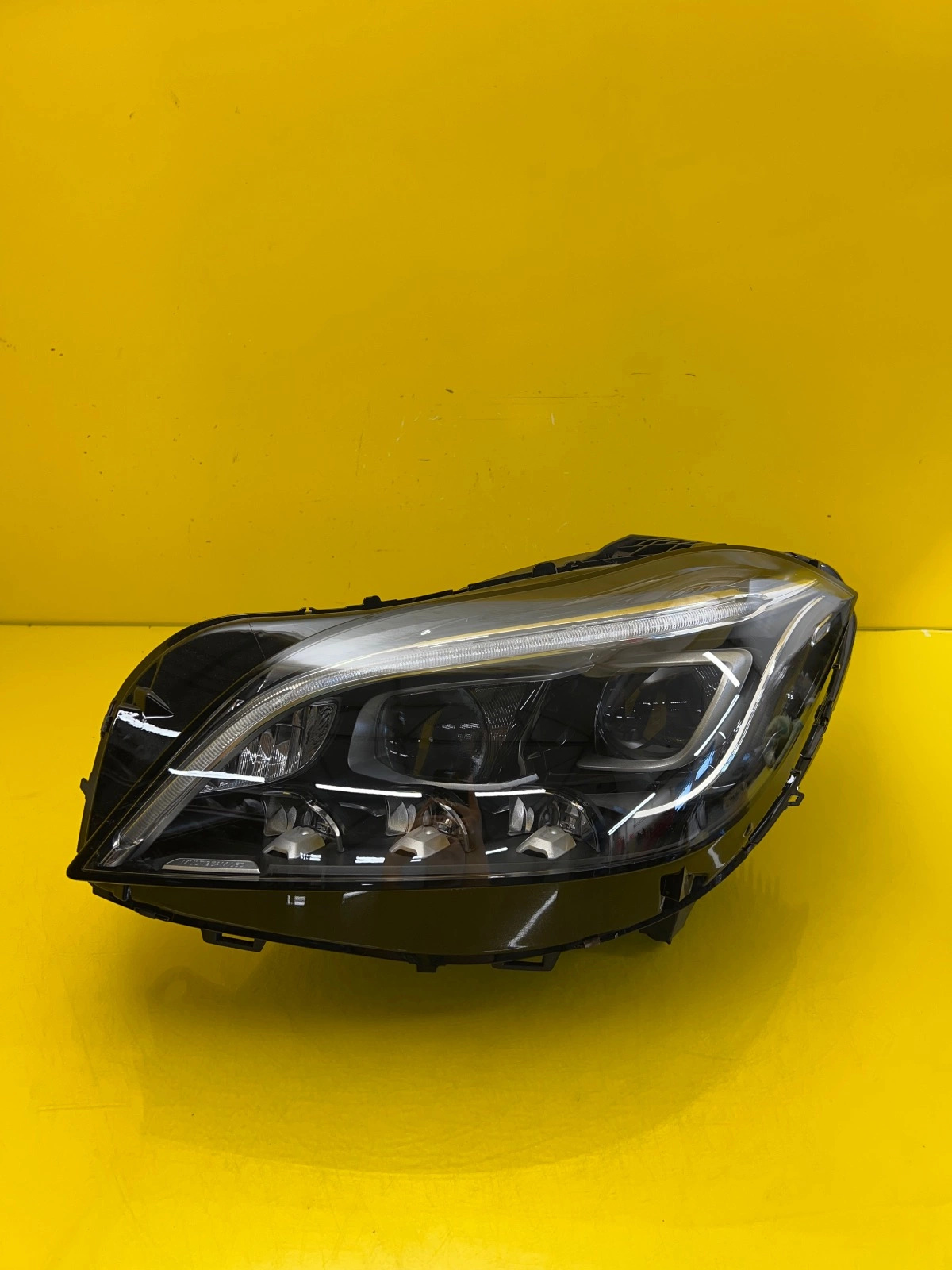 Far stânga LED OEM 27362