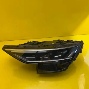 Far Audi Q8 SQ8 4M Lift Full LED