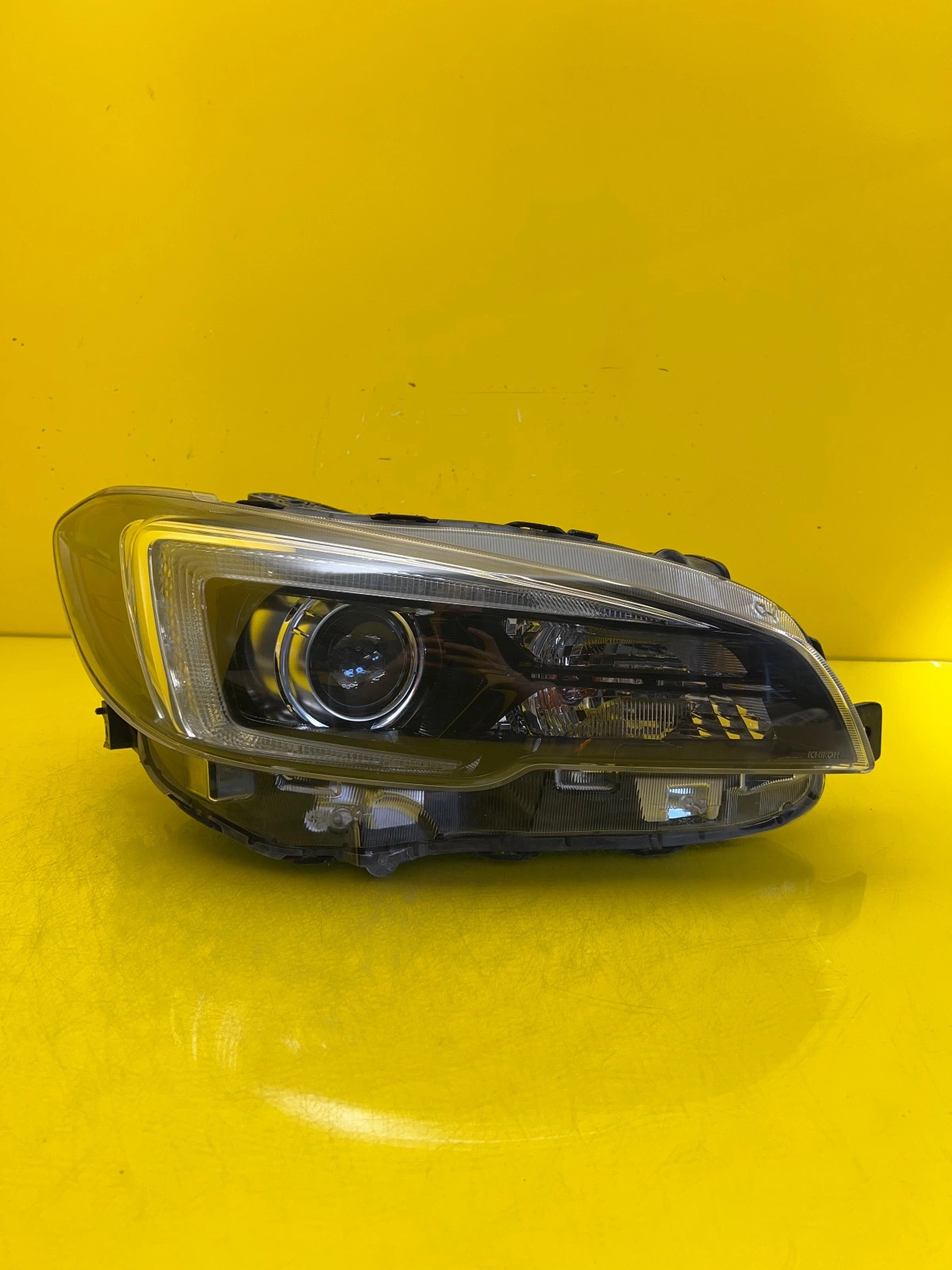 Far dreapta Full LED OEM 27586