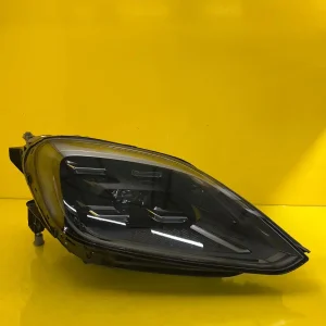 Far Dreapta Porsche Cayenne 9Y0 Lift Full LED