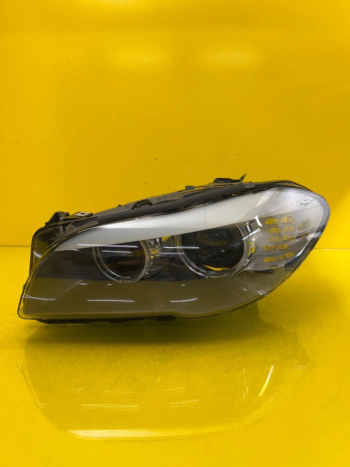 Far stânga Xenon BMW Seria 5 F10 OEM 7203245-15
