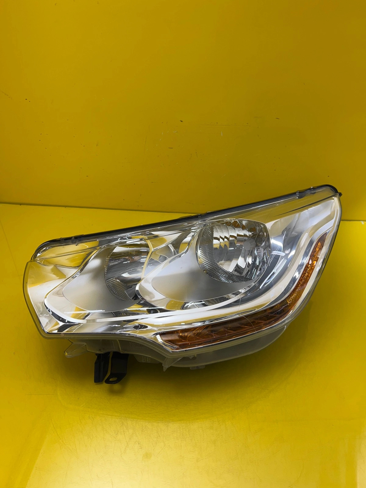 Far Citroen C4 II 10