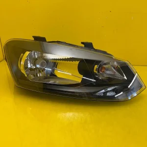 Far Dreapta Volkswagen Polo 6R0 6Re