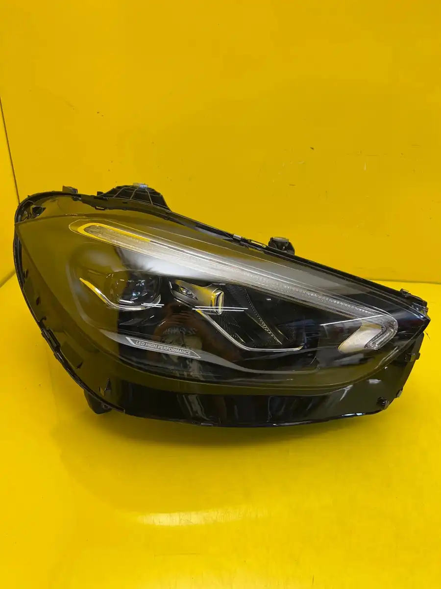 Far Dreapta Mercedes C-Class W206 Full LED