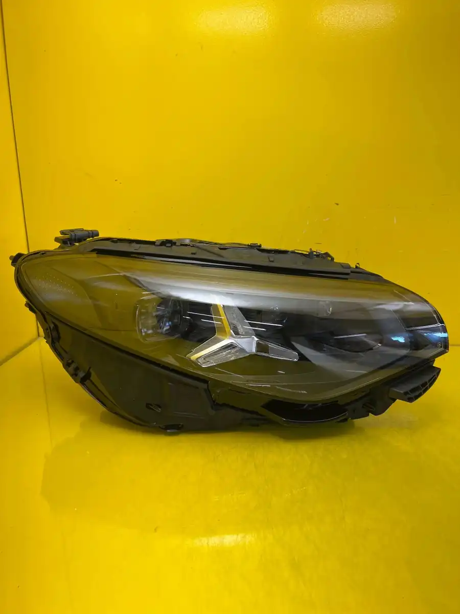 Far Dreapta Mercedes CLA C174 III 25- Multibeam LED