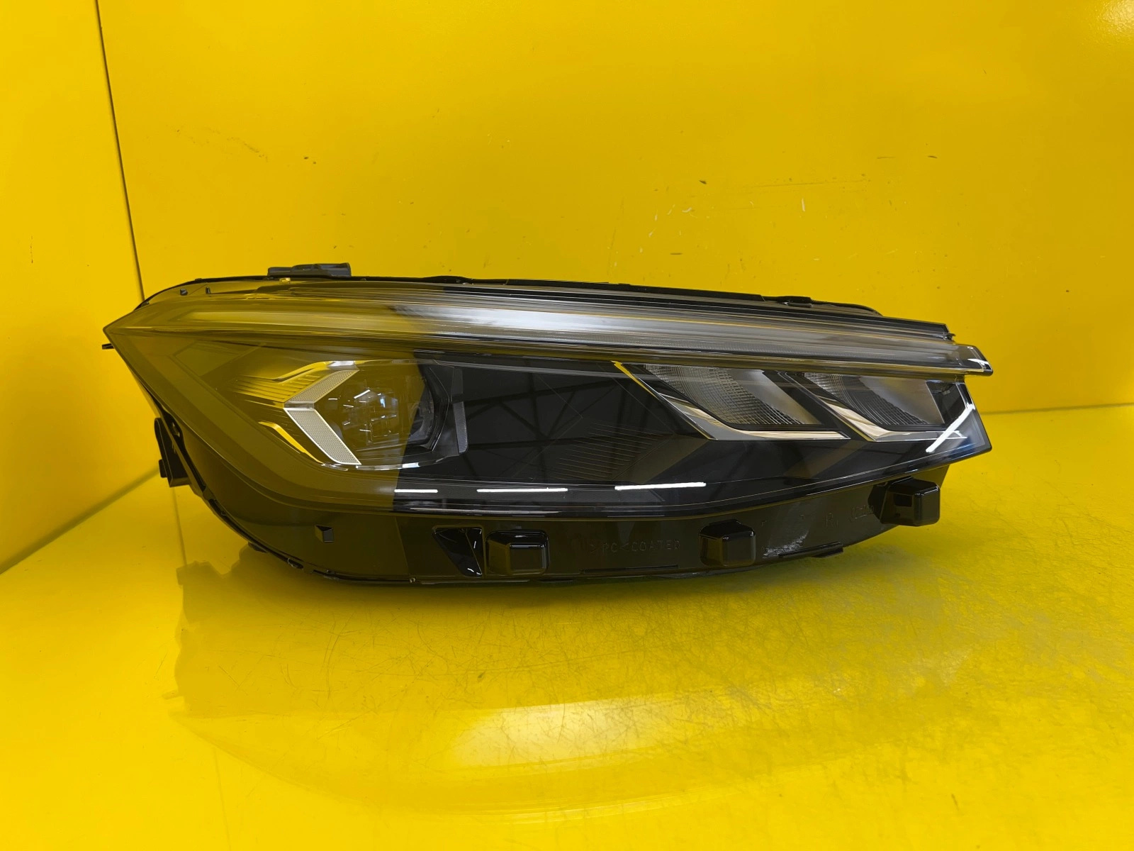Far dreapta Full LED OEM 27898