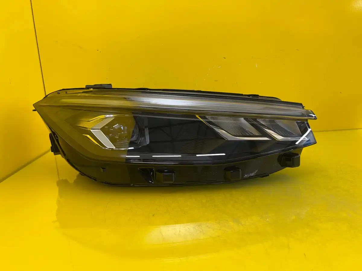 Far Dreapta VW Passat B9 Full LED