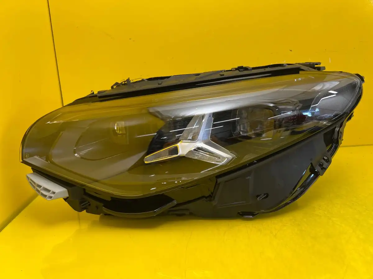 Far Mercedes CLA III W174 C174 Multibeam LED
