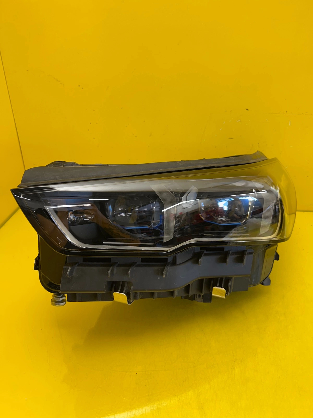 Far stânga LED BMW Seria 5 G60 OEM 5A798E3-05 - Image 2