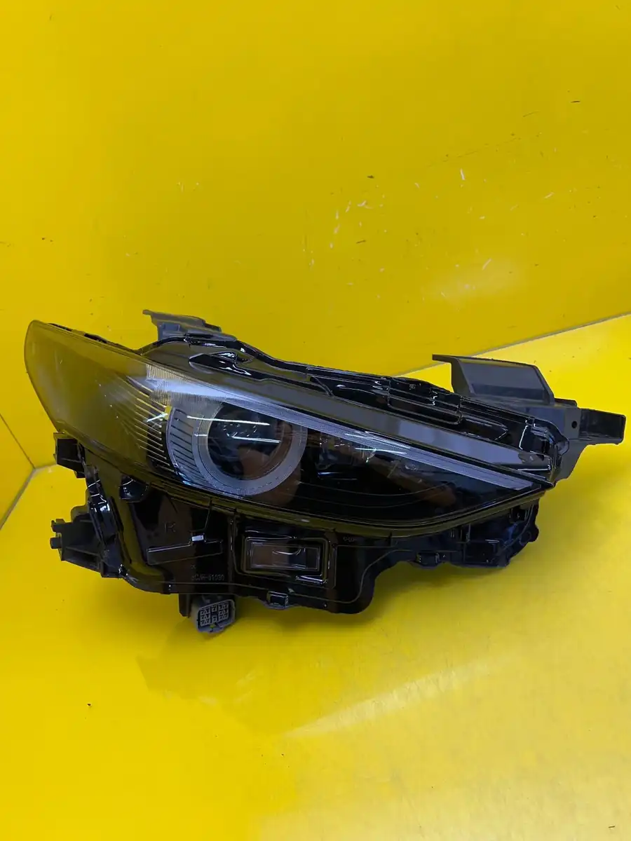 Far Dreapta Mazda 3 Bp Full LED